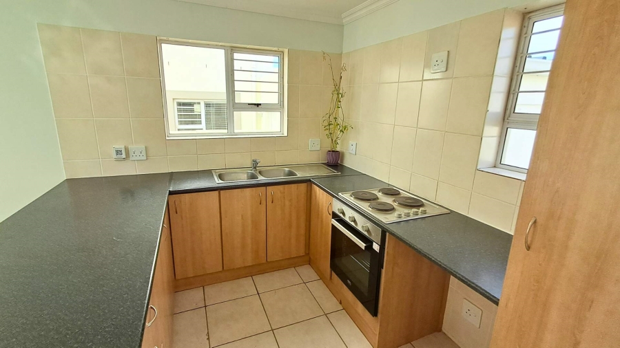 To Let 2 Bedroom Property for Rent in Somerset West Western Cape